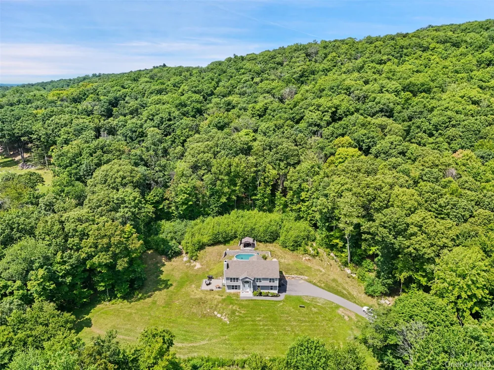 71 Hitchcock Hill Road Mahopac, NY 10541