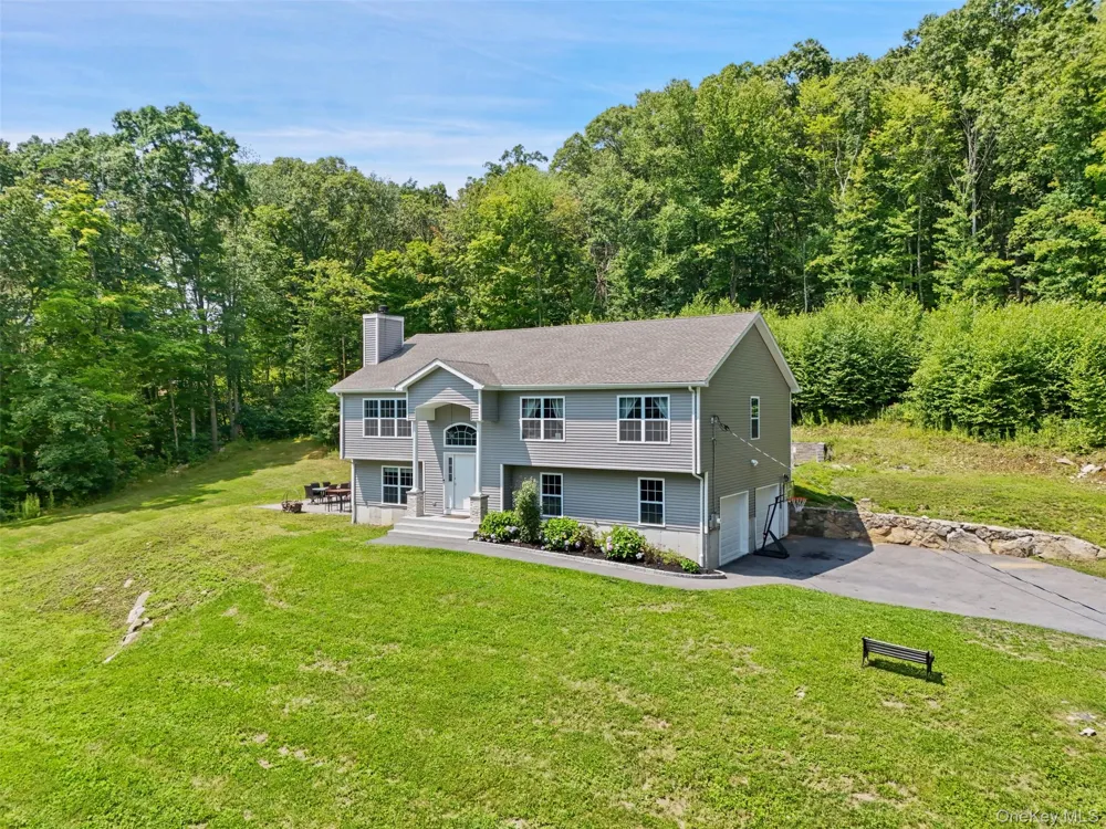 71 Hitchcock Hill Road Mahopac, NY 10541