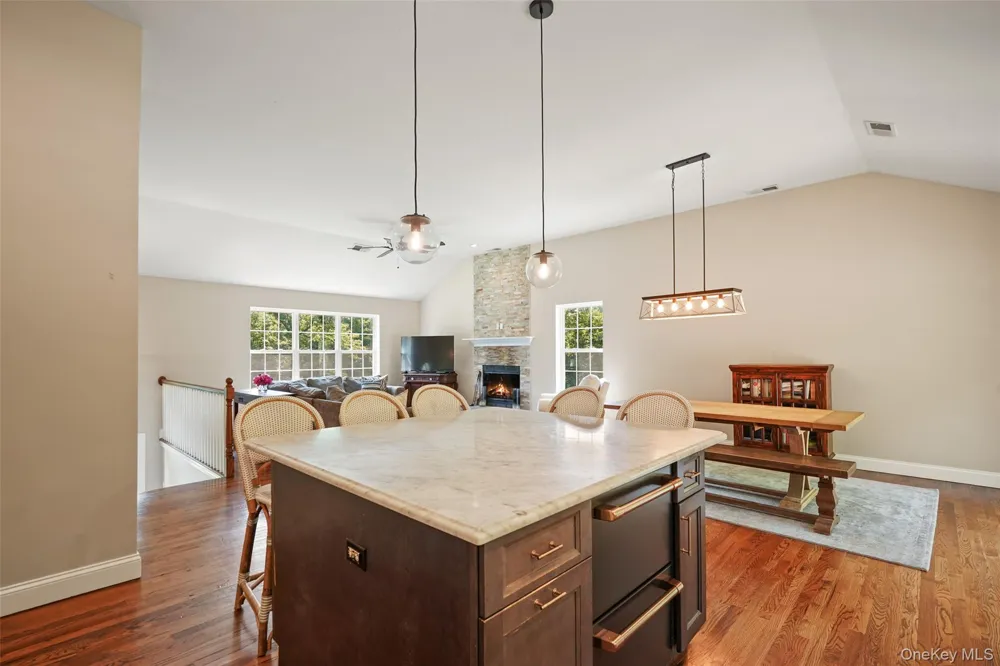 71 Hitchcock Hill Road Mahopac, NY 10541