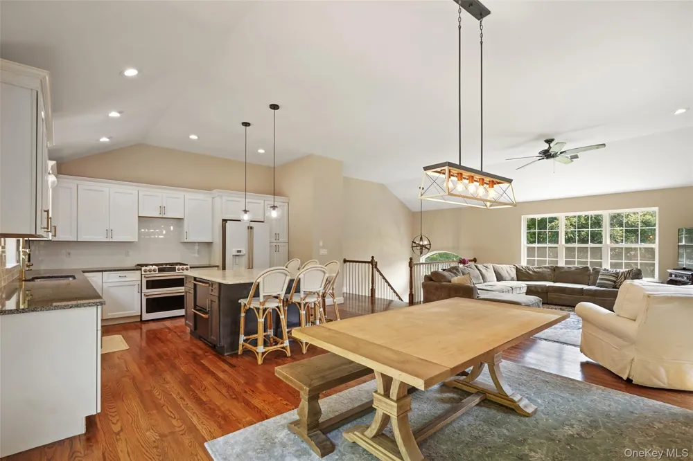 71 Hitchcock Hill Road Mahopac, NY 10541