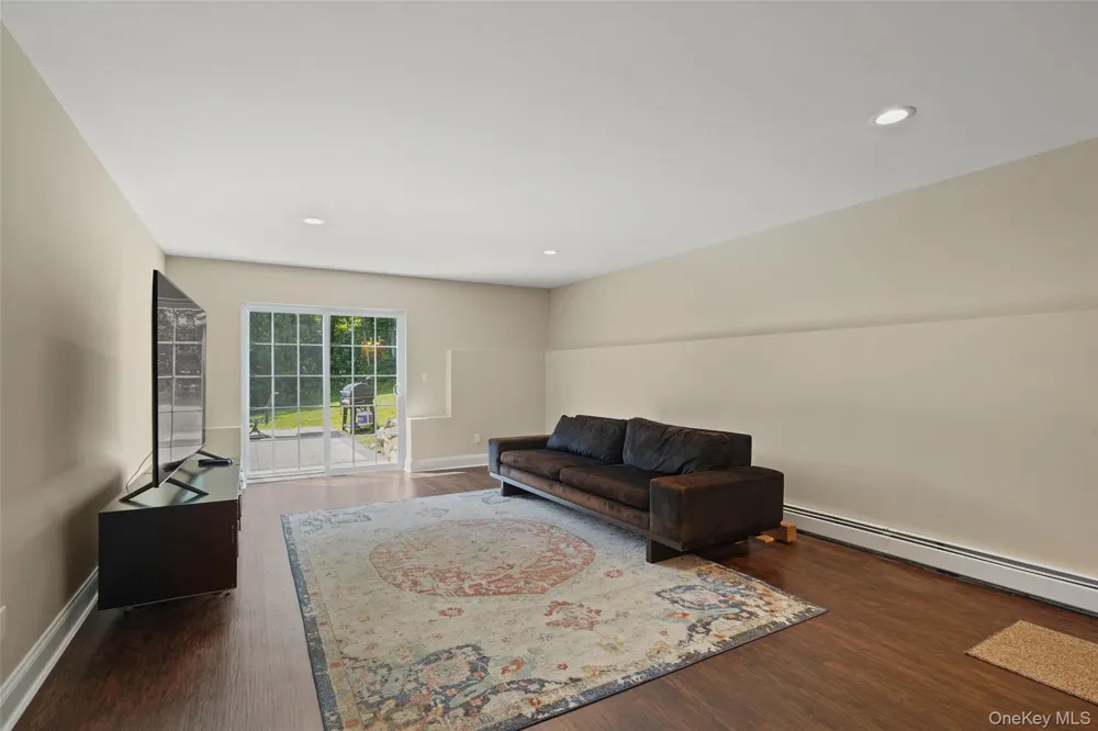 71 Hitchcock Hill Road Mahopac, NY 10541