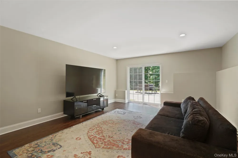 71 Hitchcock Hill Road Mahopac, NY 10541
