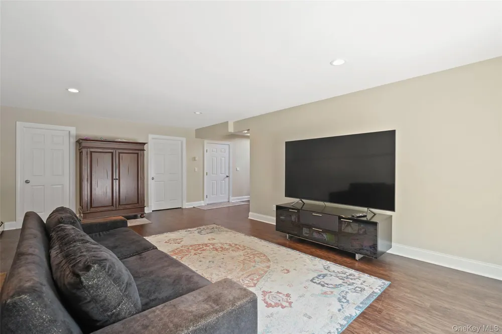 71 Hitchcock Hill Road Mahopac, NY 10541