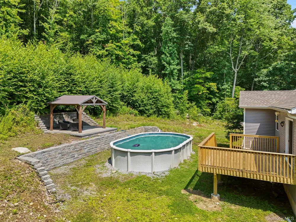71 Hitchcock Hill Road Mahopac, NY 10541
