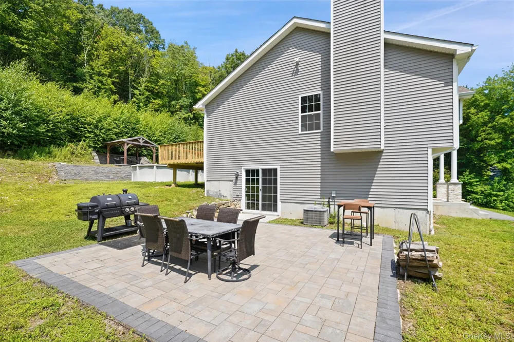 71 Hitchcock Hill Road Mahopac, NY 10541