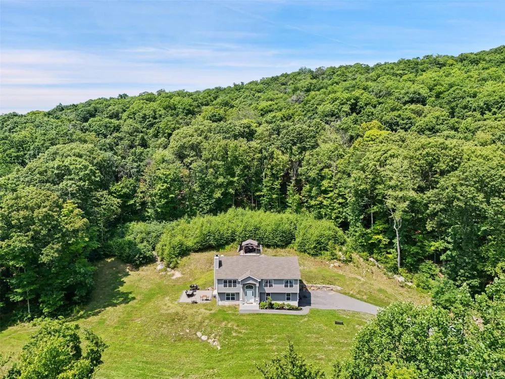 71 Hitchcock Hill Road Mahopac, NY 10541