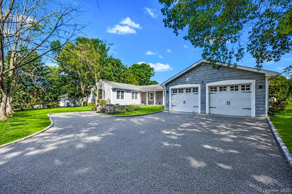 23 Cottage Drive Farmingville, NY 11738