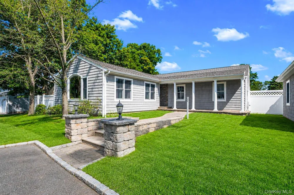 23 Cottage Drive Farmingville, NY 11738