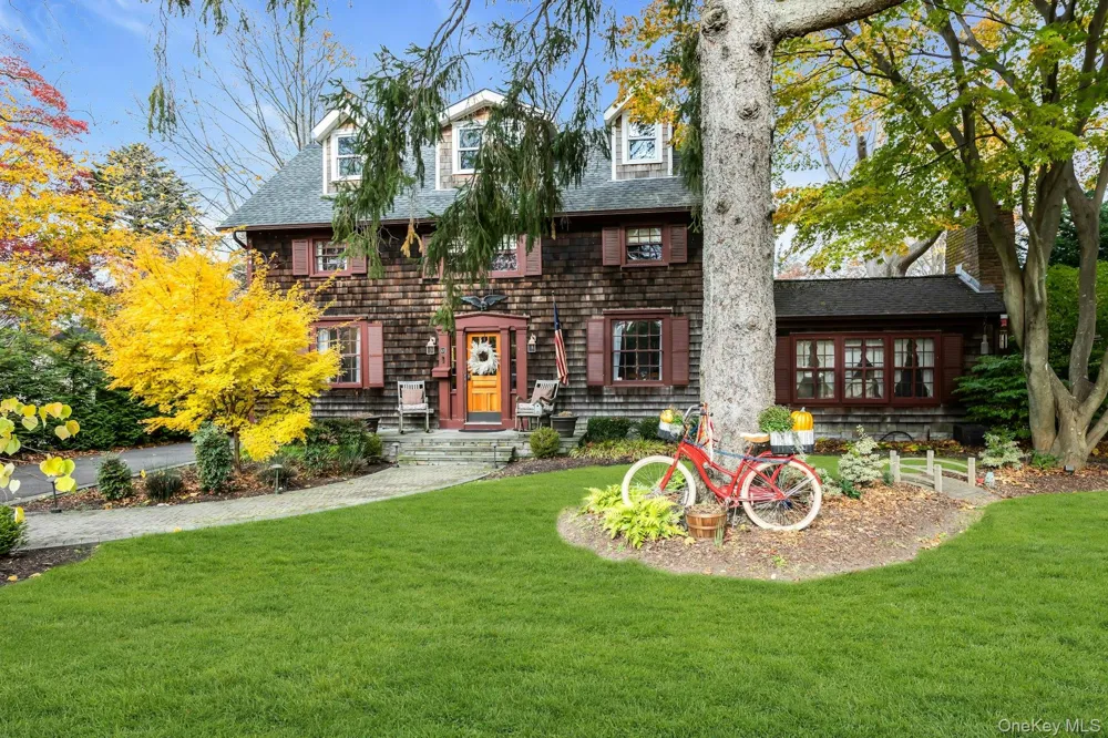 105 Academy Street Bayport, NY 11705
