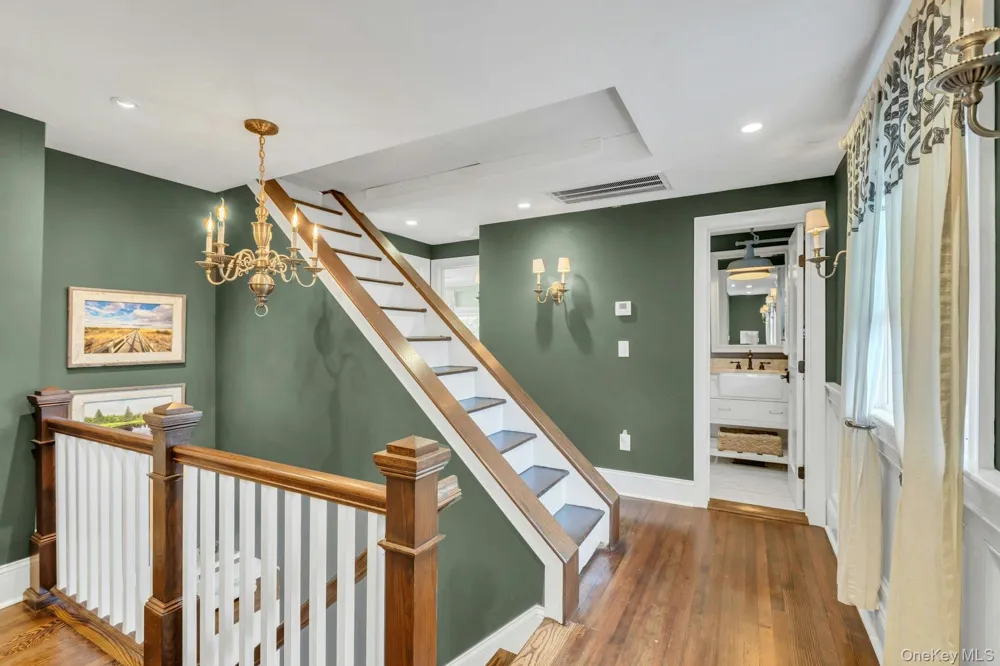 105 Academy Street Bayport, NY 11705