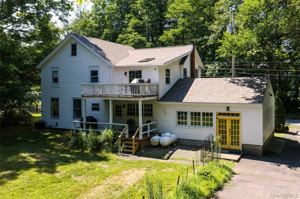 420 Rhinecliff Road Rhinebeck, NY 12572