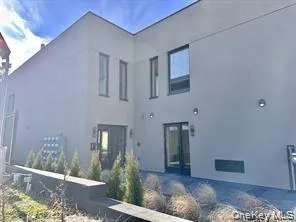 362 W MERRICK ROAD #207