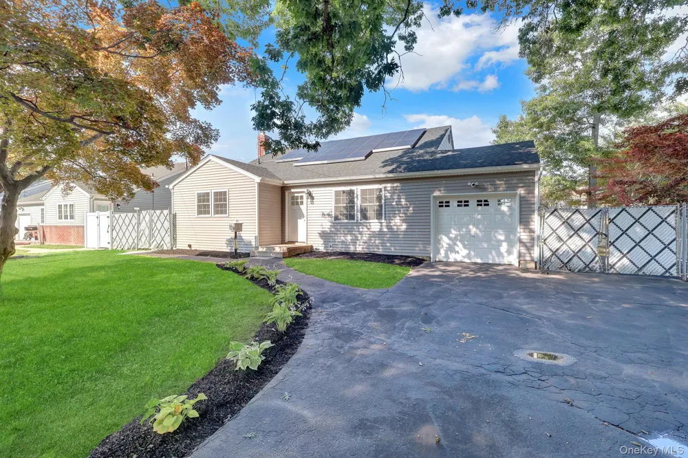 128 W 17th Street Deer Park, NY 11729