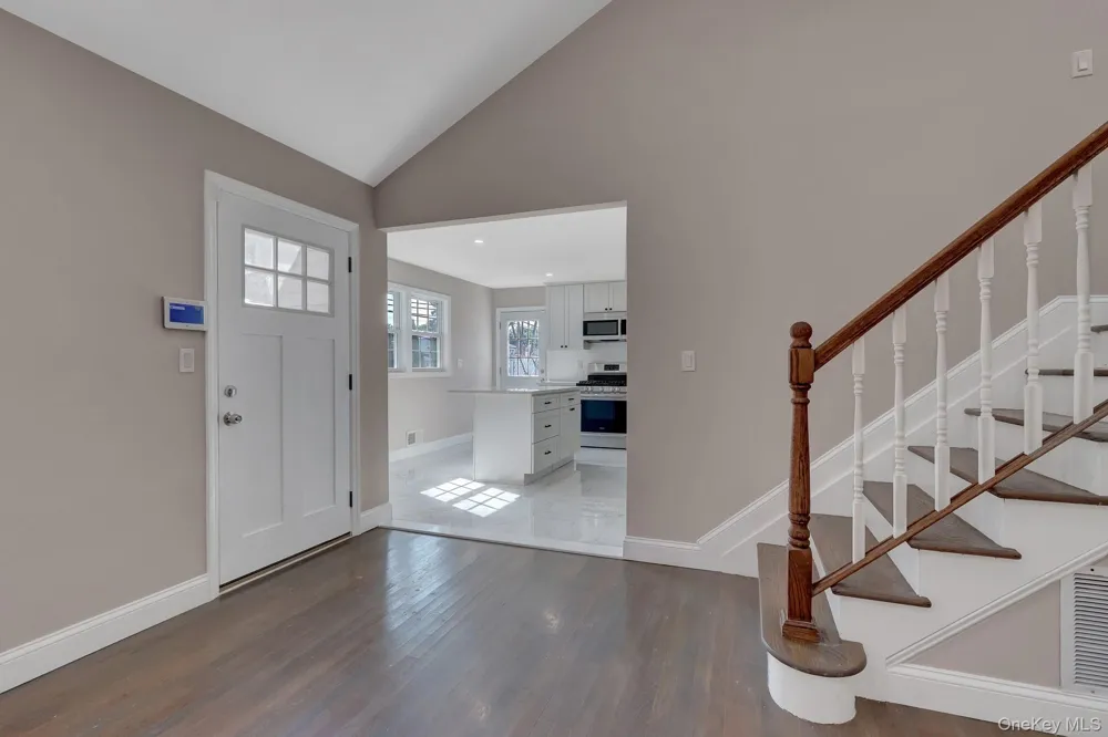 128 W 17th Street Deer Park, NY 11729