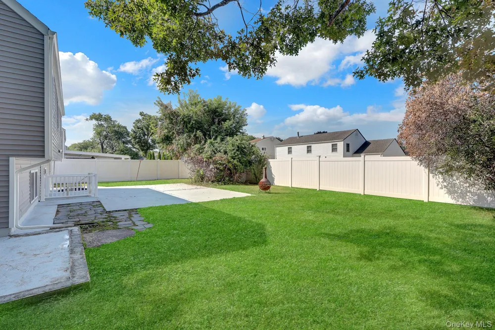 128 W 17th Street Deer Park, NY 11729