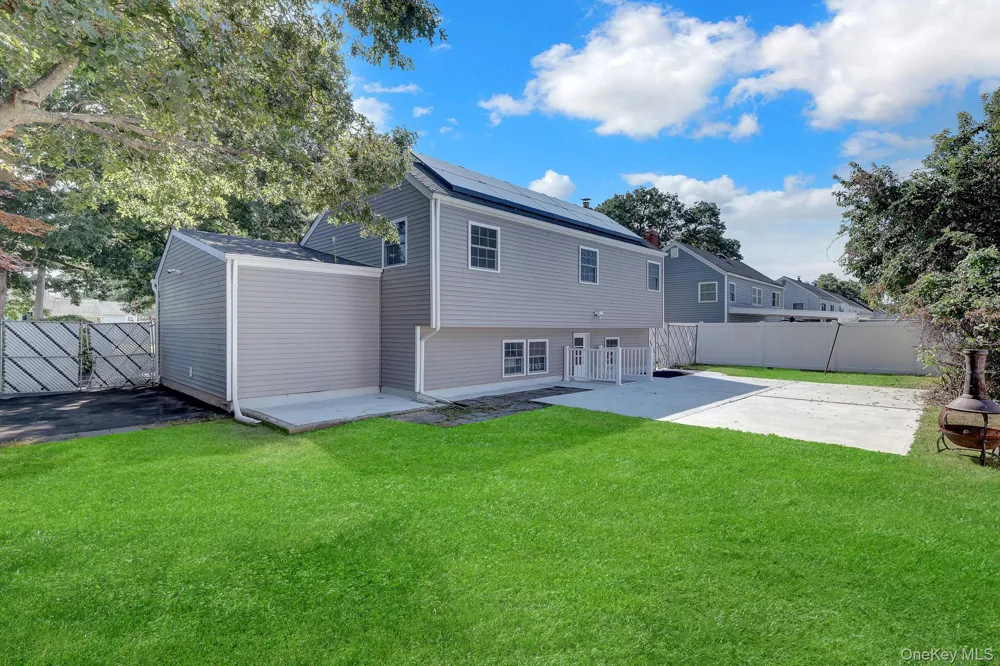 128 W 17th Street Deer Park, NY 11729