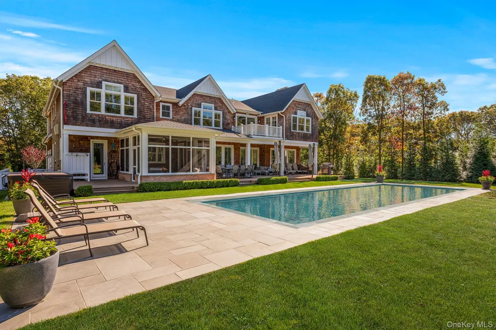 41 Arbutus Road Quogue, NY 11959