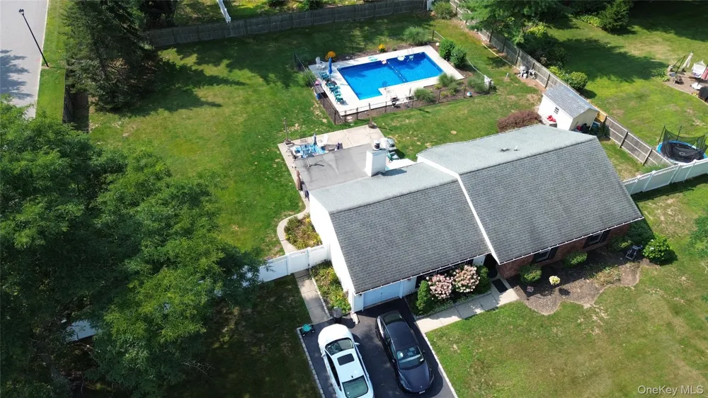9 Singingwood Drive Stony Brook, NY 11790