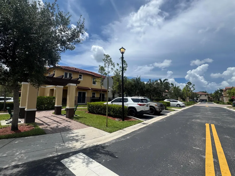 6958 Long Pine Circle Coconut Creek, FL 33073