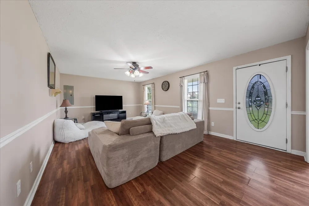 5 Summerfield Dr Fayetteville, TN 37334