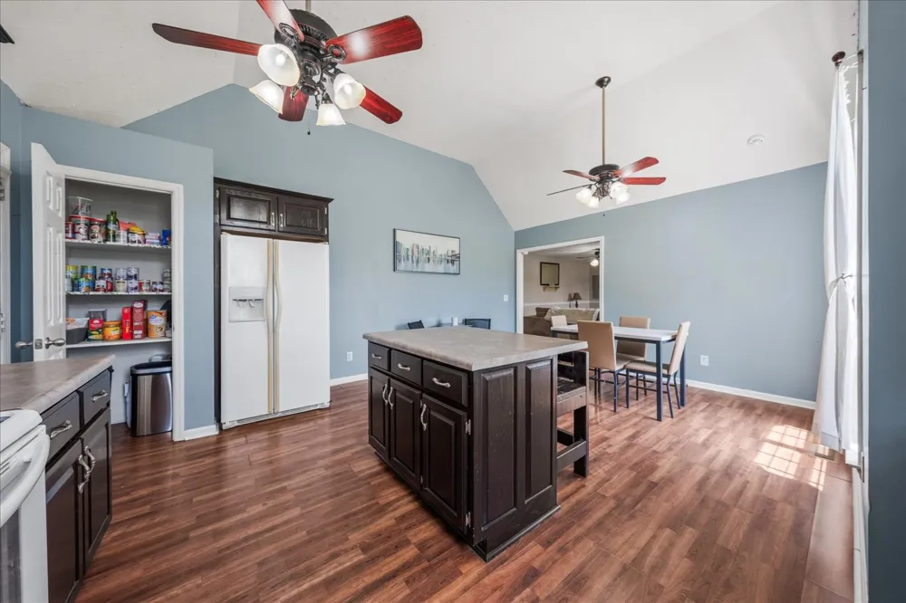 5 Summerfield Dr Fayetteville, TN 37334