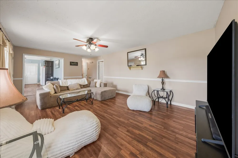 5 Summerfield Dr Fayetteville, TN 37334