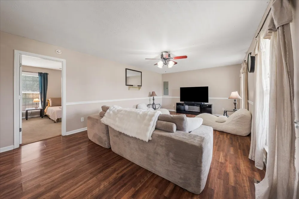 5 Summerfield Dr Fayetteville, TN 37334