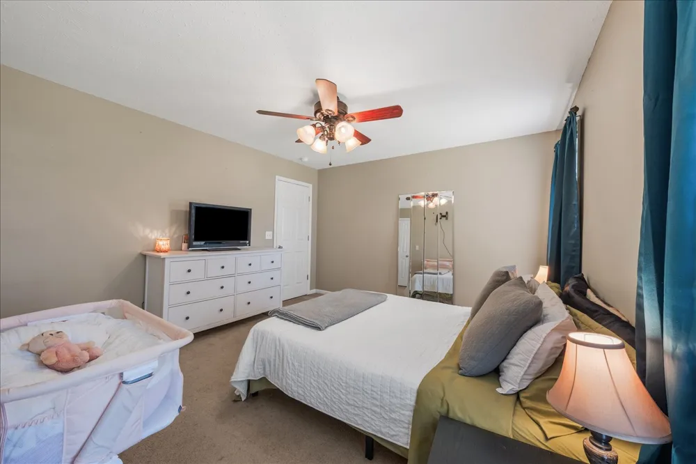 5 Summerfield Dr Fayetteville, TN 37334