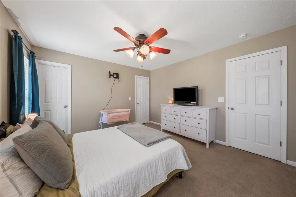 5 Summerfield Dr Fayetteville, TN 37334