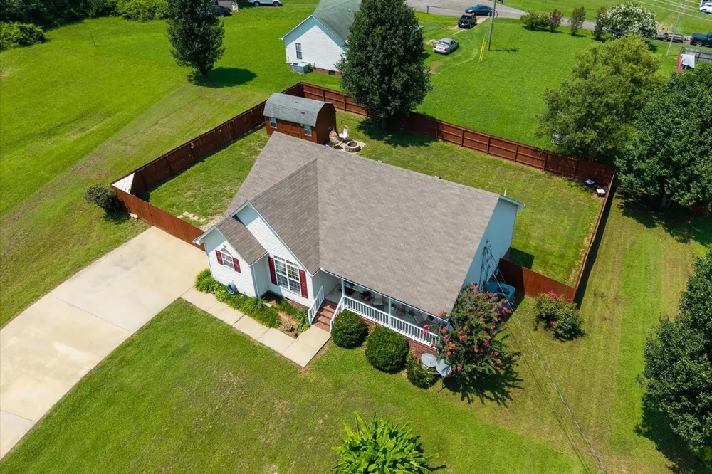 5 Summerfield Dr Fayetteville, TN 37334