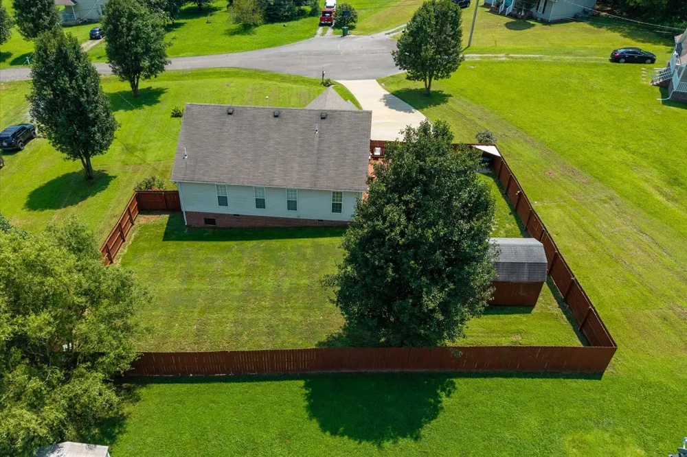 5 Summerfield Dr Fayetteville, TN 37334