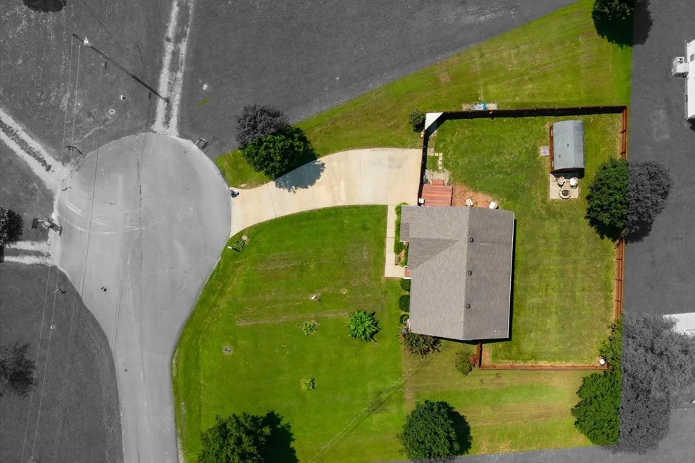 5 Summerfield Dr Fayetteville, TN 37334