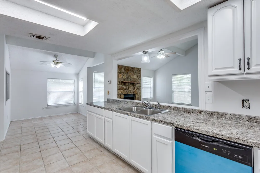 6 Tanager Court Mansfield, TX 76063