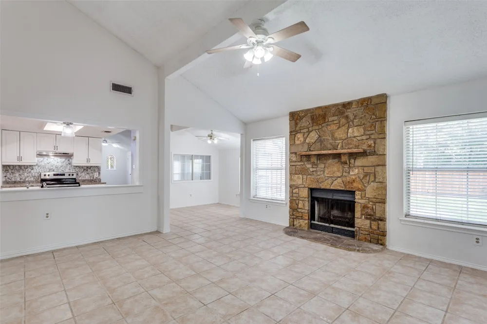 6 Tanager Court Mansfield, TX 76063