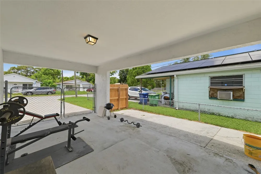 9407 21ST STREET Tampa, FL 33612