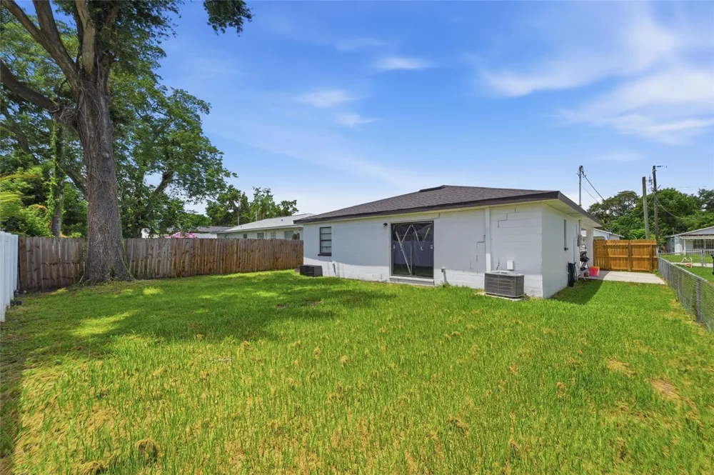 9407 21ST STREET Tampa, FL 33612