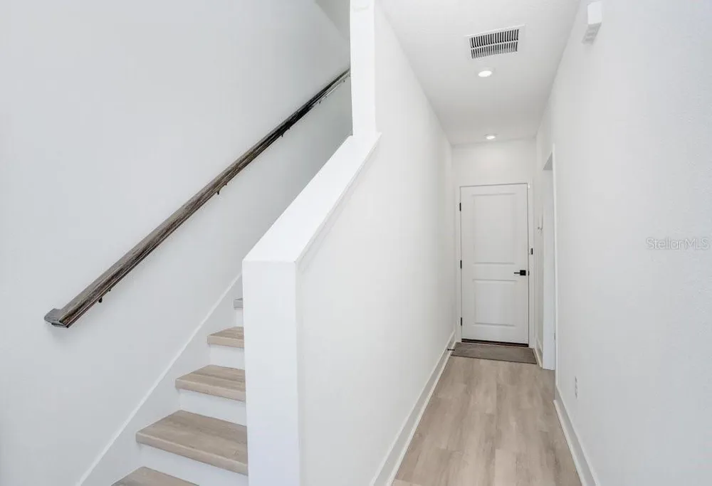 2506 W CLEVELAND STREET #20 Tampa, FL 33609