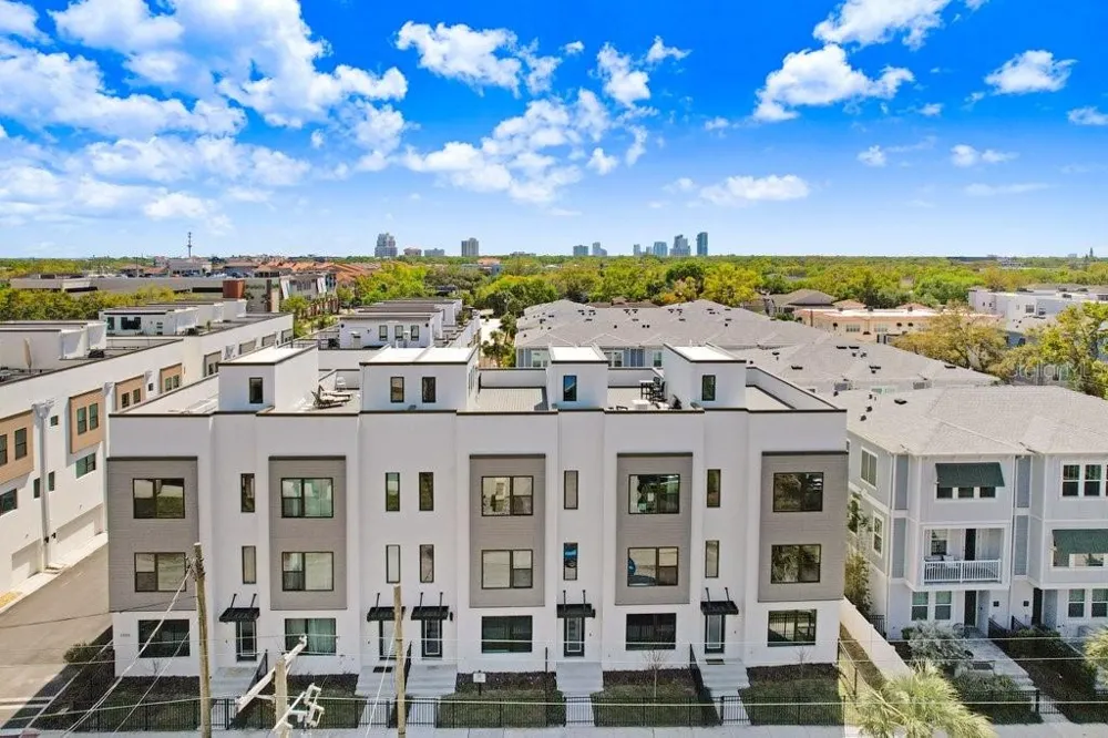 2506 W CLEVELAND STREET #20 Tampa, FL 33609