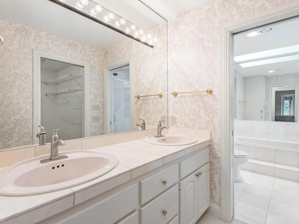 7786 Lochmere Terrace Edina, MN 55439