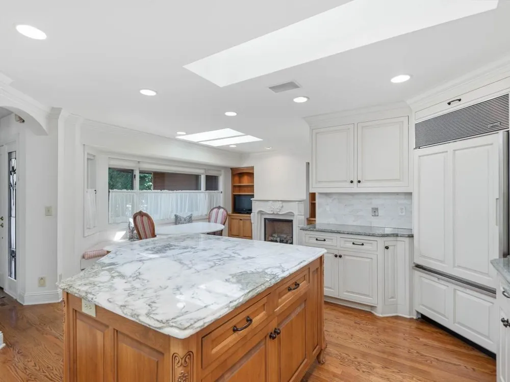 7786 Lochmere Terrace Edina, MN 55439