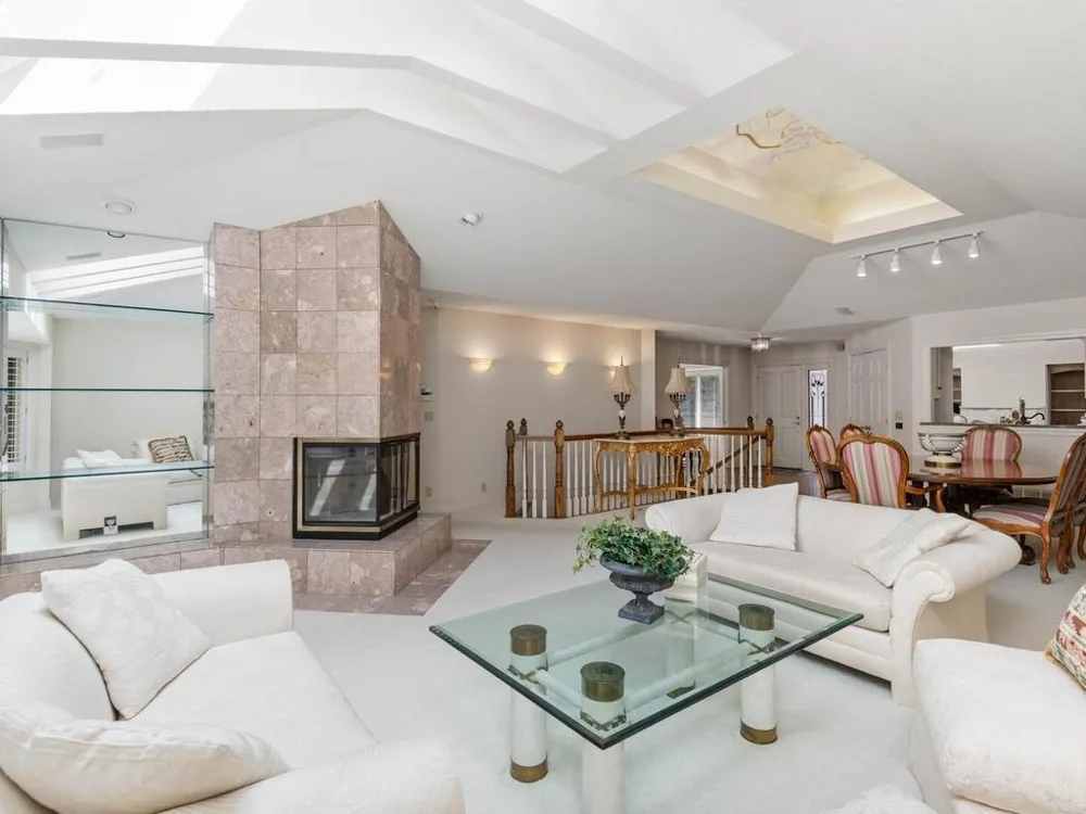 7786 Lochmere Terrace Edina, MN 55439