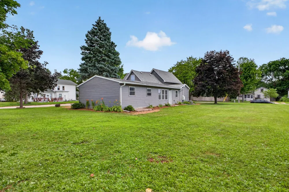 802 S Garden Street Lake City, MN 55041