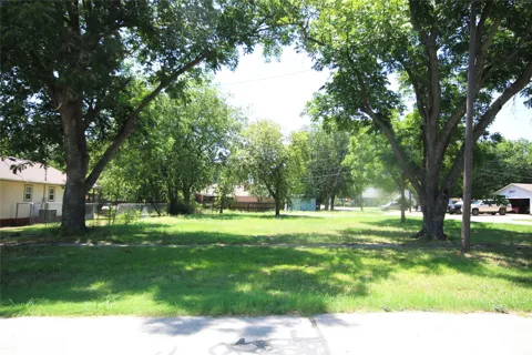 523 W 4th Street