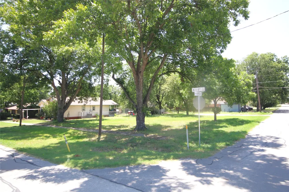 523 W 4th Street Justin, TX 76247