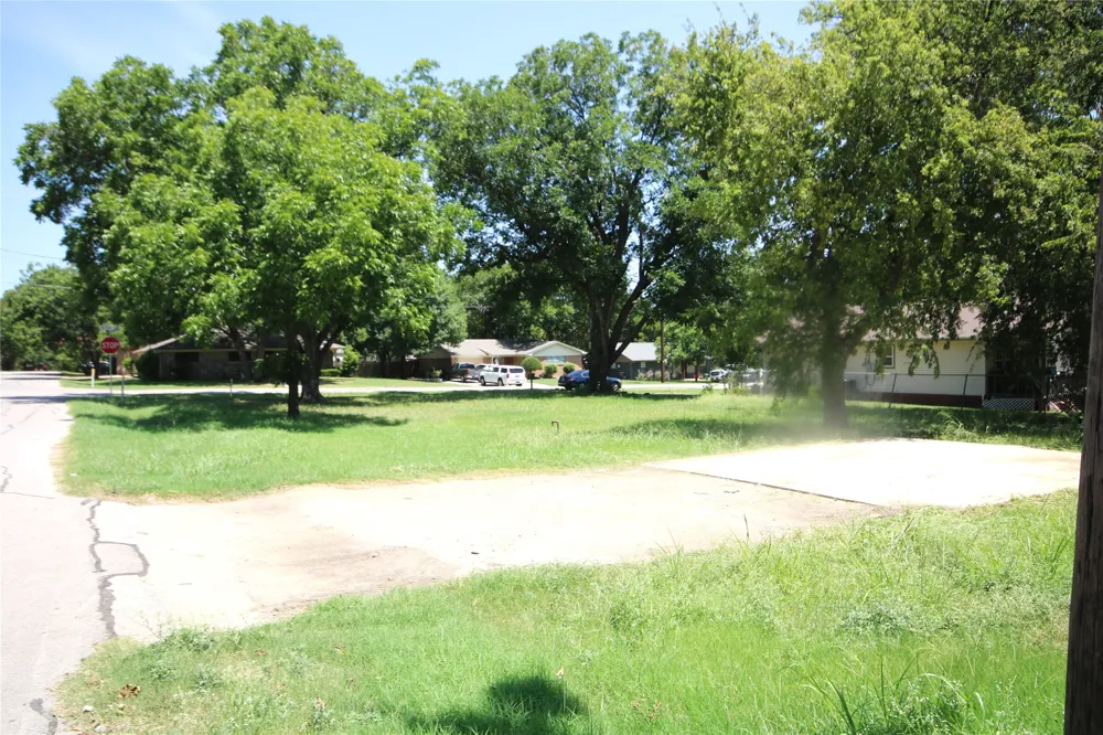 523 W 4th Street Justin, TX 76247
