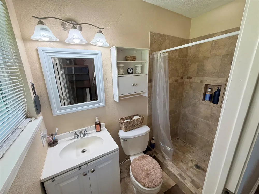 5403 3rd Street Danbury, TX 77534