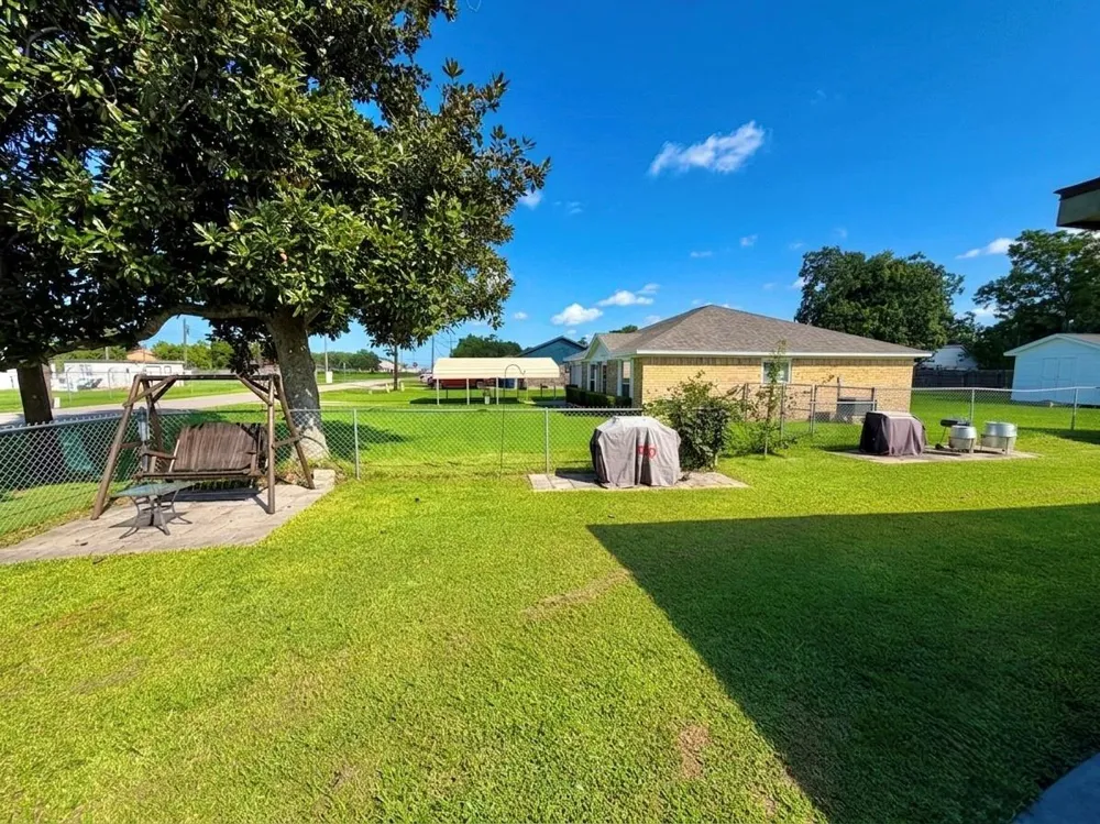 5403 3rd Street Danbury, TX 77534