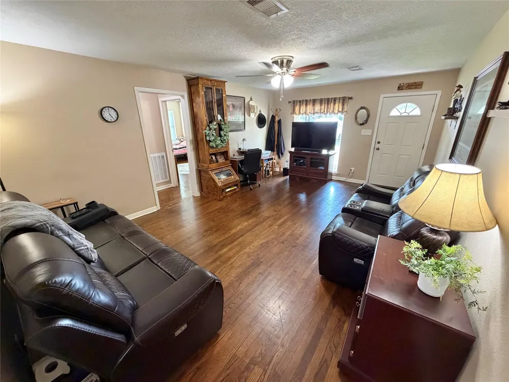 5403 3rd Street Danbury, TX 77534
