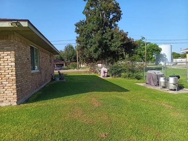 5403 3rd Street Danbury, TX 77534