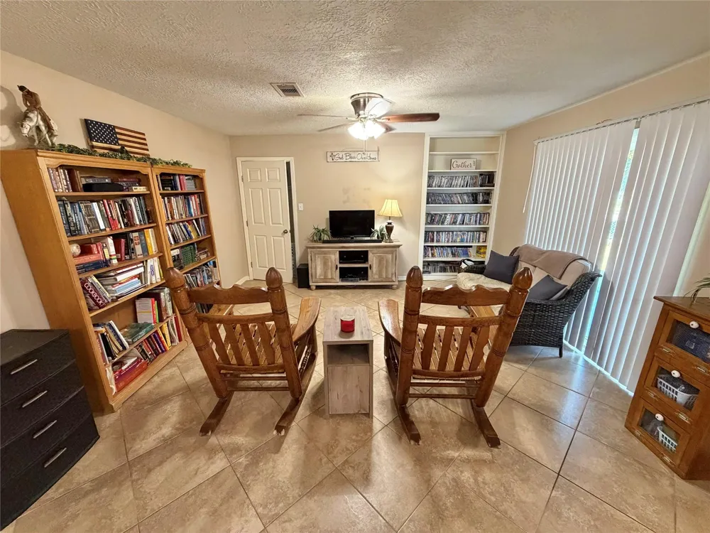 5403 3rd Street Danbury, TX 77534